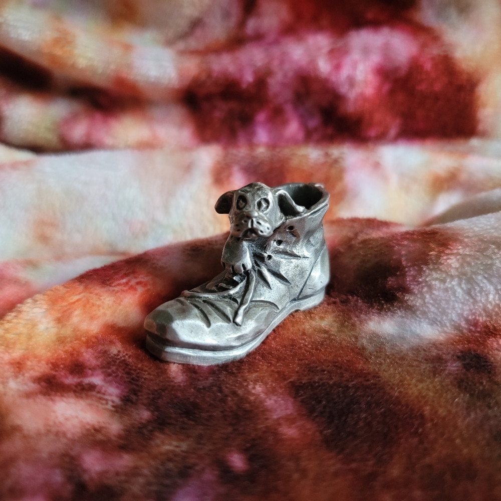 HALLMARK LITTLE GALLERY Pewter Puppy in shoe figurine RARE!